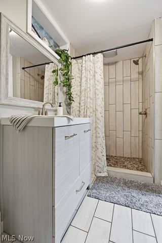 2625 Belleflower Drive, Alliance, OH 44601