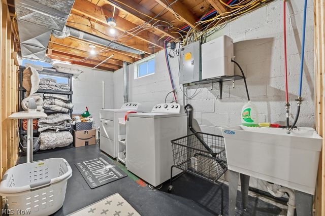 2625 Belleflower Drive, Alliance, OH 44601