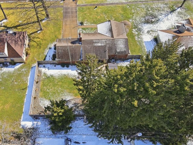 2625 Belleflower Drive, Alliance, OH 44601