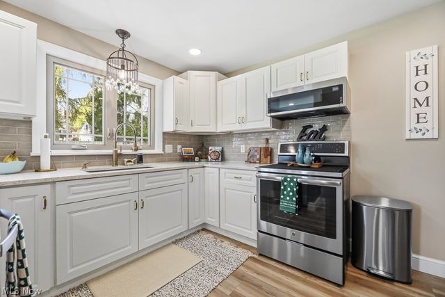 2625 Belleflower Drive, Alliance, OH 44601