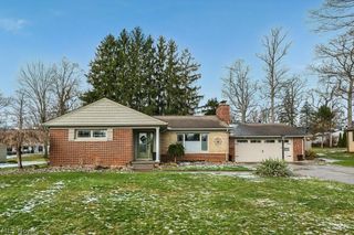 2625 Belleflower Drive, Alliance, OH 44601