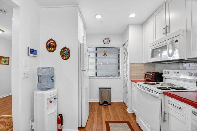 2641 Gately Drive W 1506, West Palm Beach, FL 33415