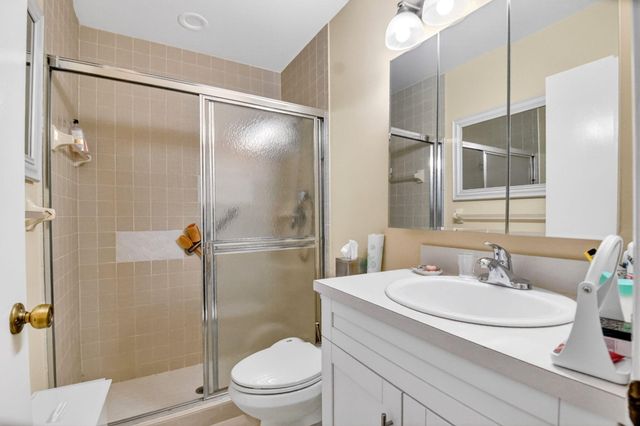 2641 Gately Drive W 1506, West Palm Beach, FL 33415