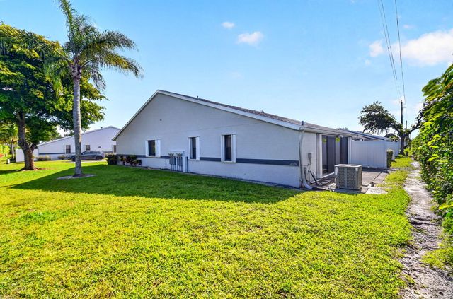 2641 Gately Drive W 1506, West Palm Beach, FL 33415