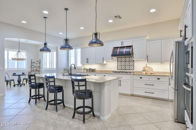 18226 W DESERT WILLOW Drive, Goodyear, AZ 85338