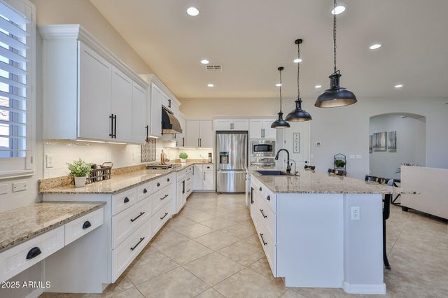 18226 W DESERT WILLOW Drive, Goodyear, AZ 85338