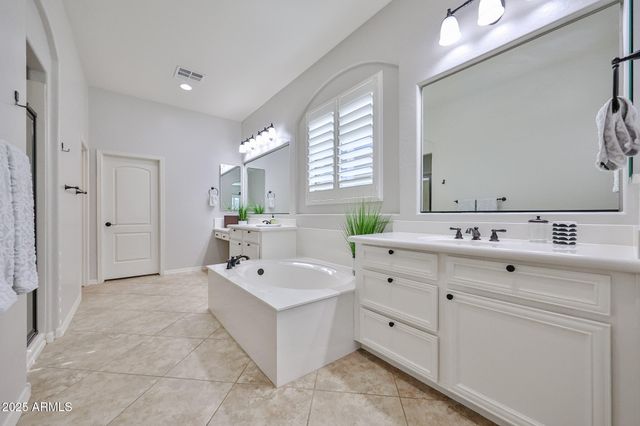 18226 W DESERT WILLOW Drive, Goodyear, AZ 85338