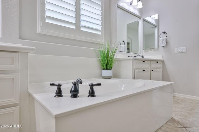 18226 W DESERT WILLOW Drive, Goodyear, AZ 85338