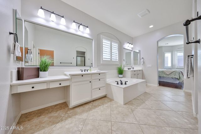 18226 W DESERT WILLOW Drive, Goodyear, AZ 85338