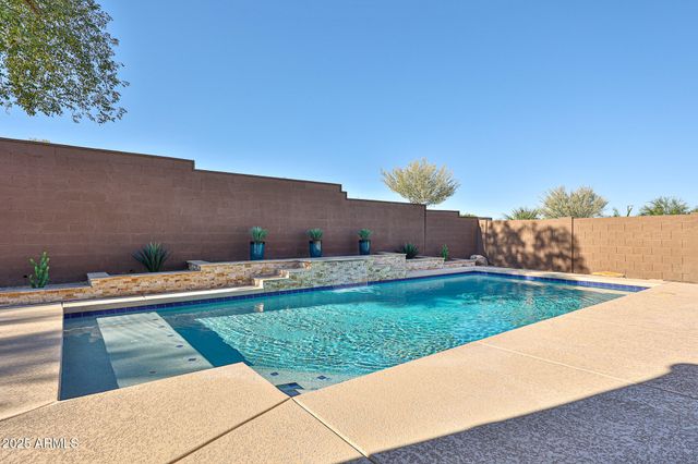 18226 W DESERT WILLOW Drive, Goodyear, AZ 85338