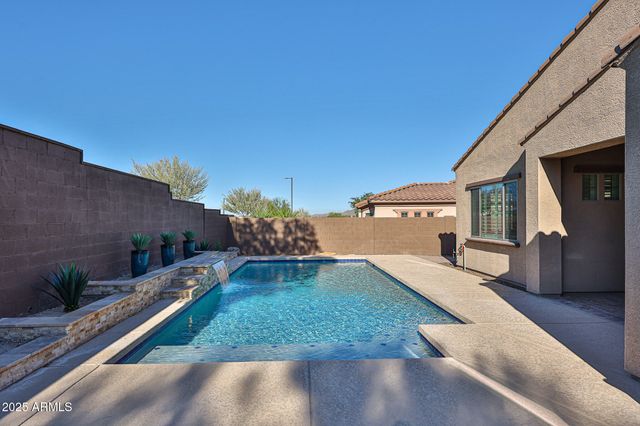 18226 W DESERT WILLOW Drive, Goodyear, AZ 85338