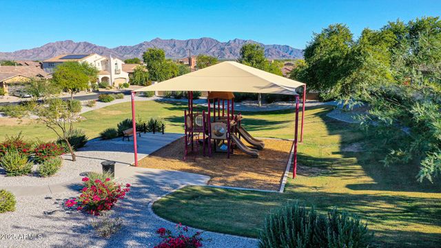 18226 W DESERT WILLOW Drive, Goodyear, AZ 85338