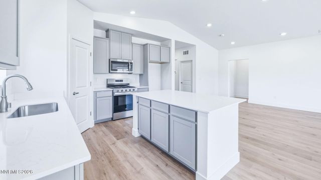630 Fraser Loop, Dayton, NV 89403
