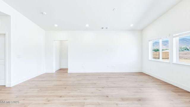 630 Fraser Loop, Dayton, NV 89403
