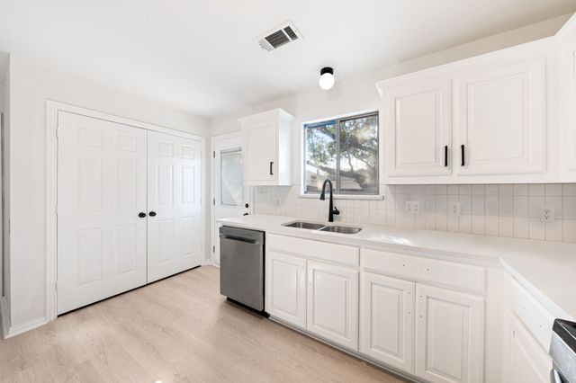 5312 El Torro Street, Dallas, TX 75236