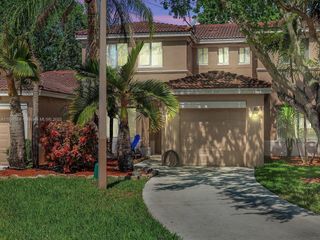 11175 SW 17th Mnr, Davie, FL 33324