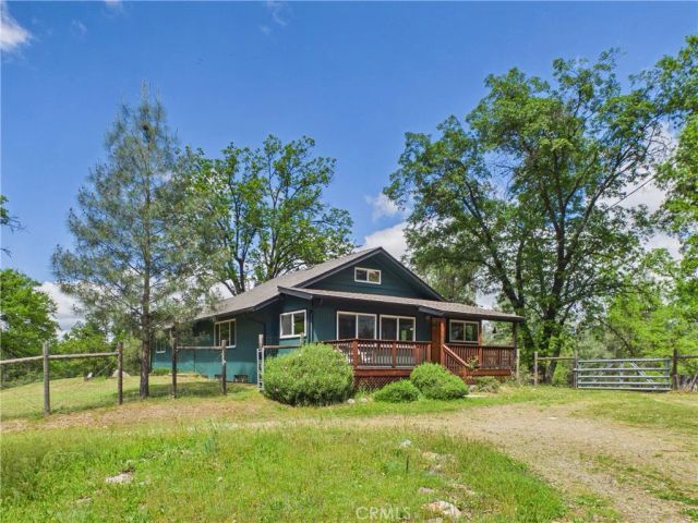 37777 China Creek Road, Oakhurst, CA 93644