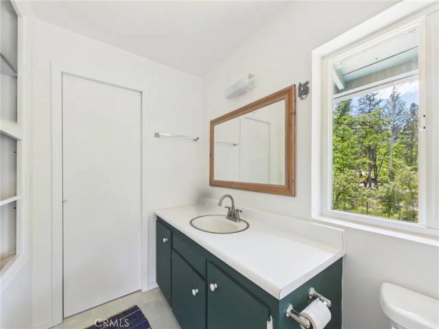 37777 China Creek Road, Oakhurst, CA 93644