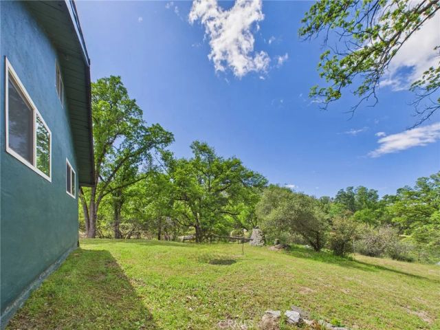37777 China Creek Road, Oakhurst, CA 93644