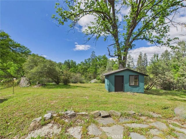 37777 China Creek Road, Oakhurst, CA 93644