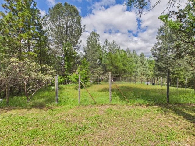 37777 China Creek Road, Oakhurst, CA 93644