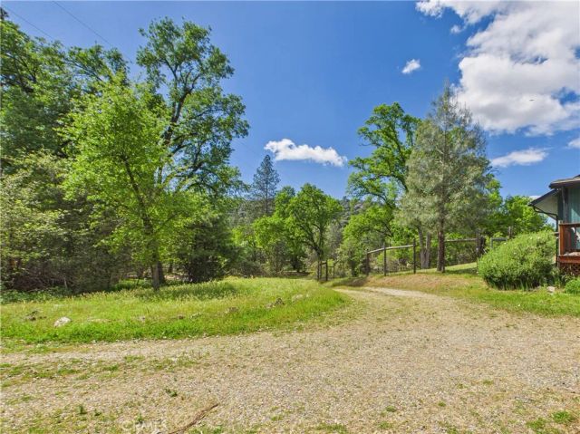 37777 China Creek Road, Oakhurst, CA 93644