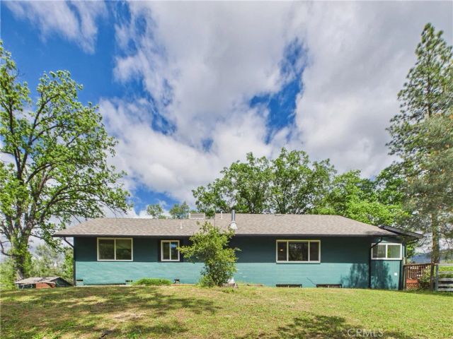 37777 China Creek Road, Oakhurst, CA 93644