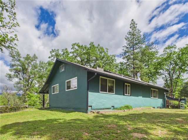 37777 China Creek Road, Oakhurst, CA 93644