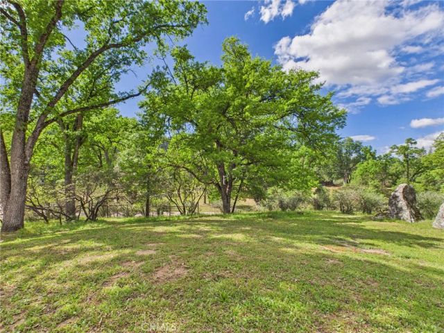 37777 China Creek Road, Oakhurst, CA 93644