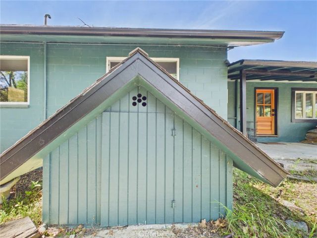 37777 China Creek Road, Oakhurst, CA 93644