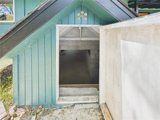 37777 China Creek Road, Oakhurst, CA 93644