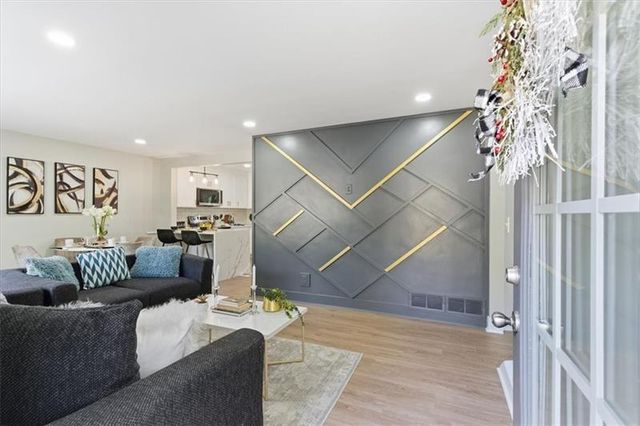 4015 Moffat Court, Decatur, GA 30035