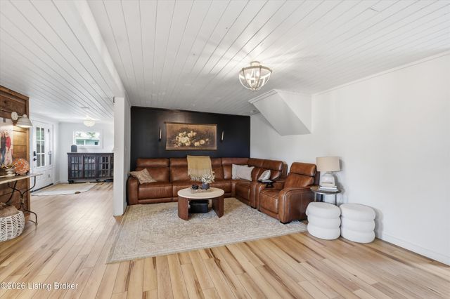 2613 Old Cedar Point Rd, La Grange, KY 40031