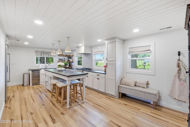 2613 Old Cedar Point Rd, La Grange, KY 40031