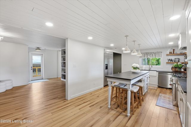 2613 Old Cedar Point Rd, La Grange, KY 40031