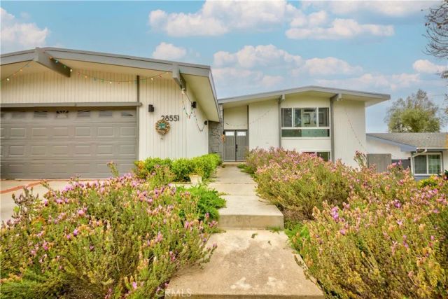 28551 Blythewood Drive, Rancho Palos Verdes, CA 90275