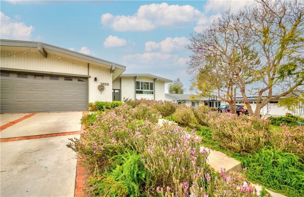 28551 Blythewood Drive, Rancho Palos Verdes, CA 90275