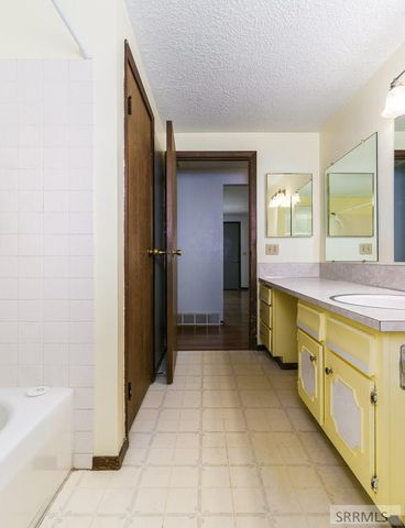 275 Ashland Drive, Soda Springs, ID 83276