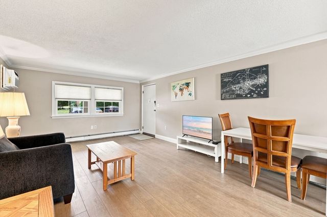 60A Washington Park Dr 2, Andover, MA 01810