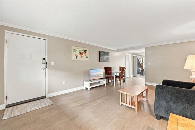 60A Washington Park Dr 2, Andover, MA 01810