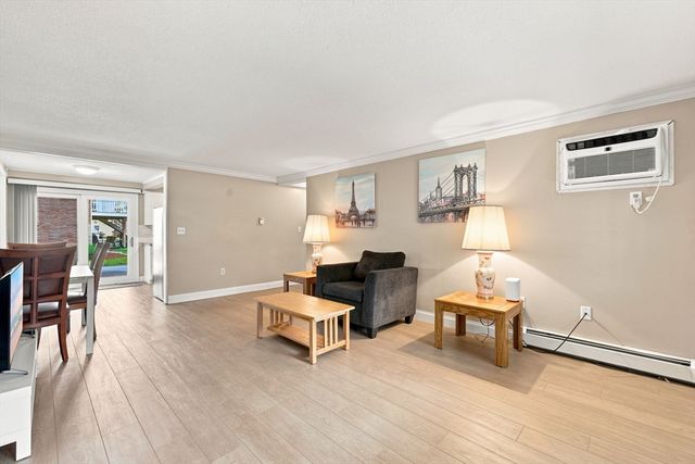 60A Washington Park Dr 2, Andover, MA 01810