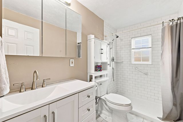 60A Washington Park Dr 2, Andover, MA 01810