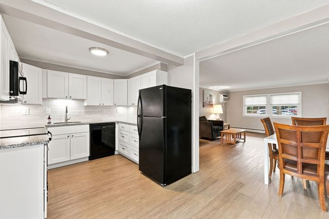 60A Washington Park Dr 2, Andover, MA 01810