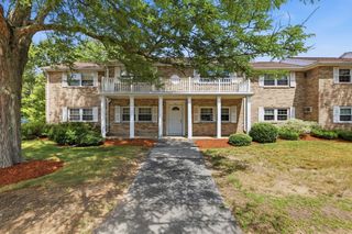 60A Washington Park Dr 2, Andover, MA 01810