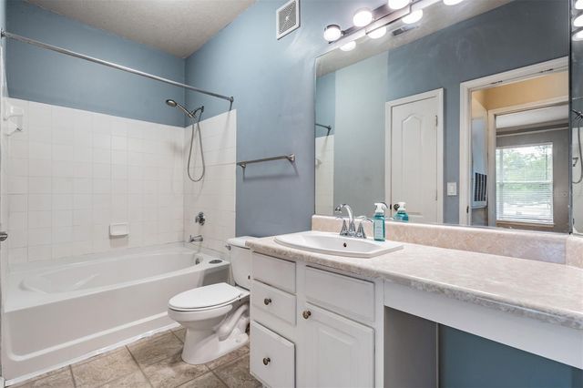 18107 VILLA CREEK DRIVE 18107, Tampa, FL 33647