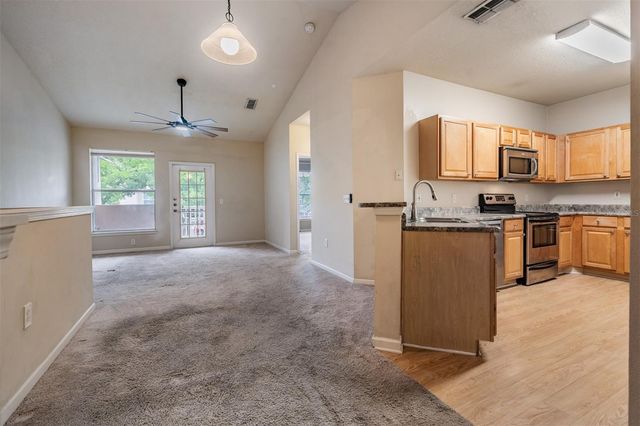 18107 VILLA CREEK DRIVE 18107, Tampa, FL 33647