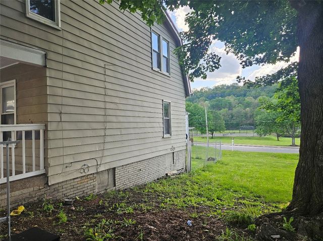 2012 8th Ave REAR, Beaver Falls, PA 15010