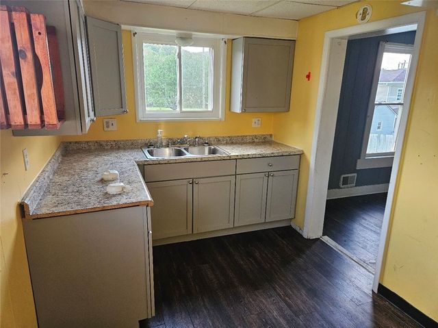 2012 8th Ave REAR, Beaver Falls, PA 15010