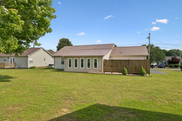 537 Winning Dr, Columbia, TN 38401