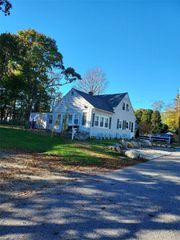 25 Thomas Street, North Kingstown, RI 02852
